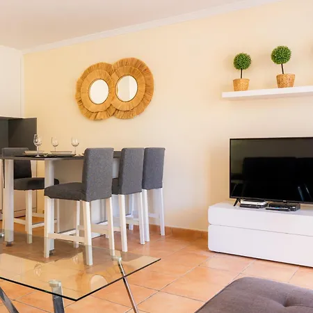 Y El Sultan וילה